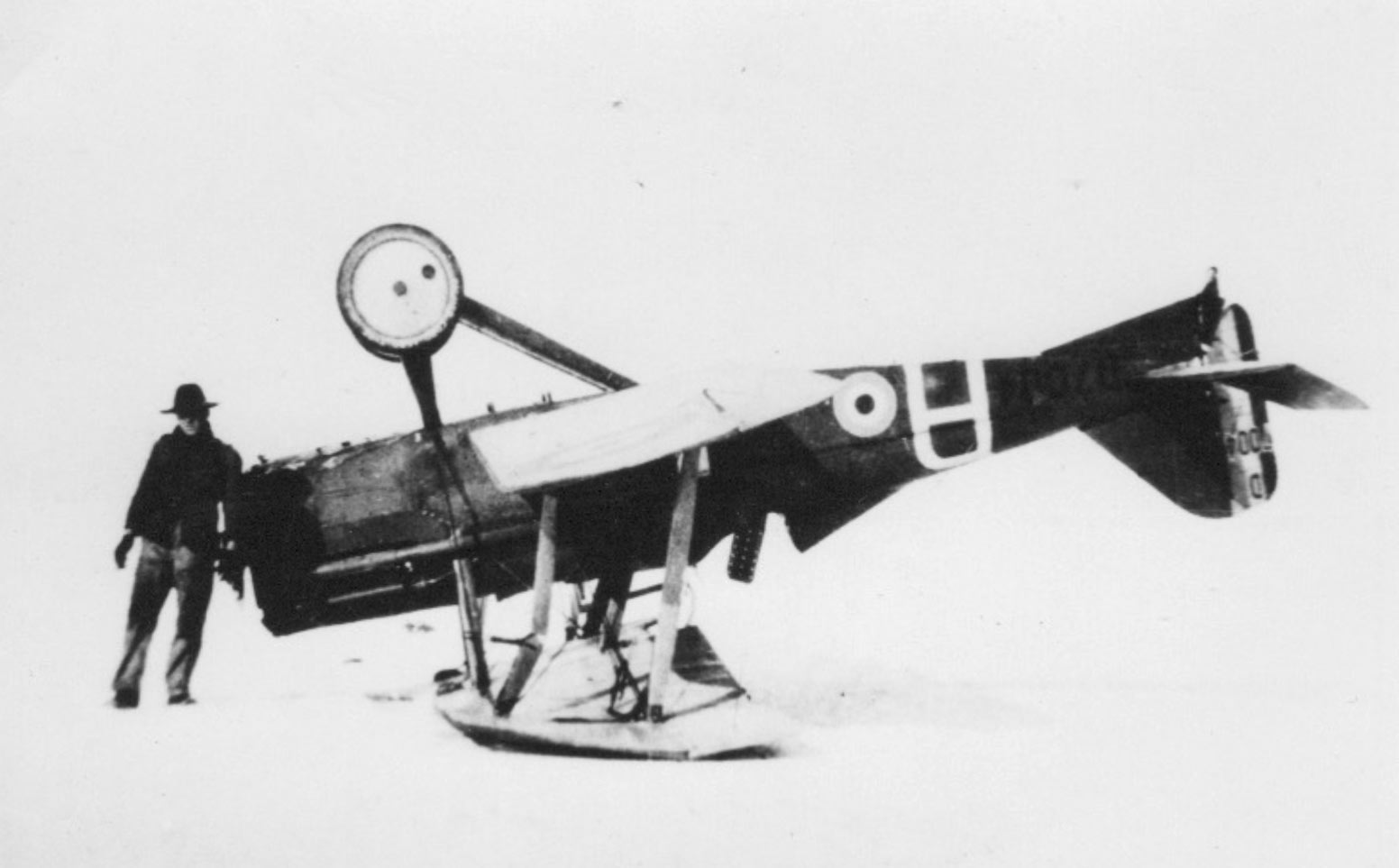 Dibb's SE5a (D7004) crashed at Ruisseauville, 10 February 1919. Dibbs was delivering mail by air.